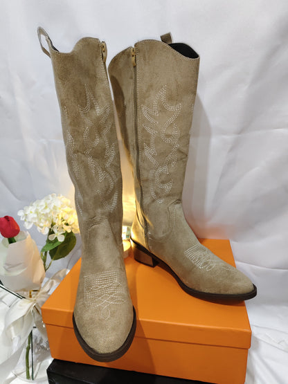 Vintage Embroidered V Cut Martin Boots For Women